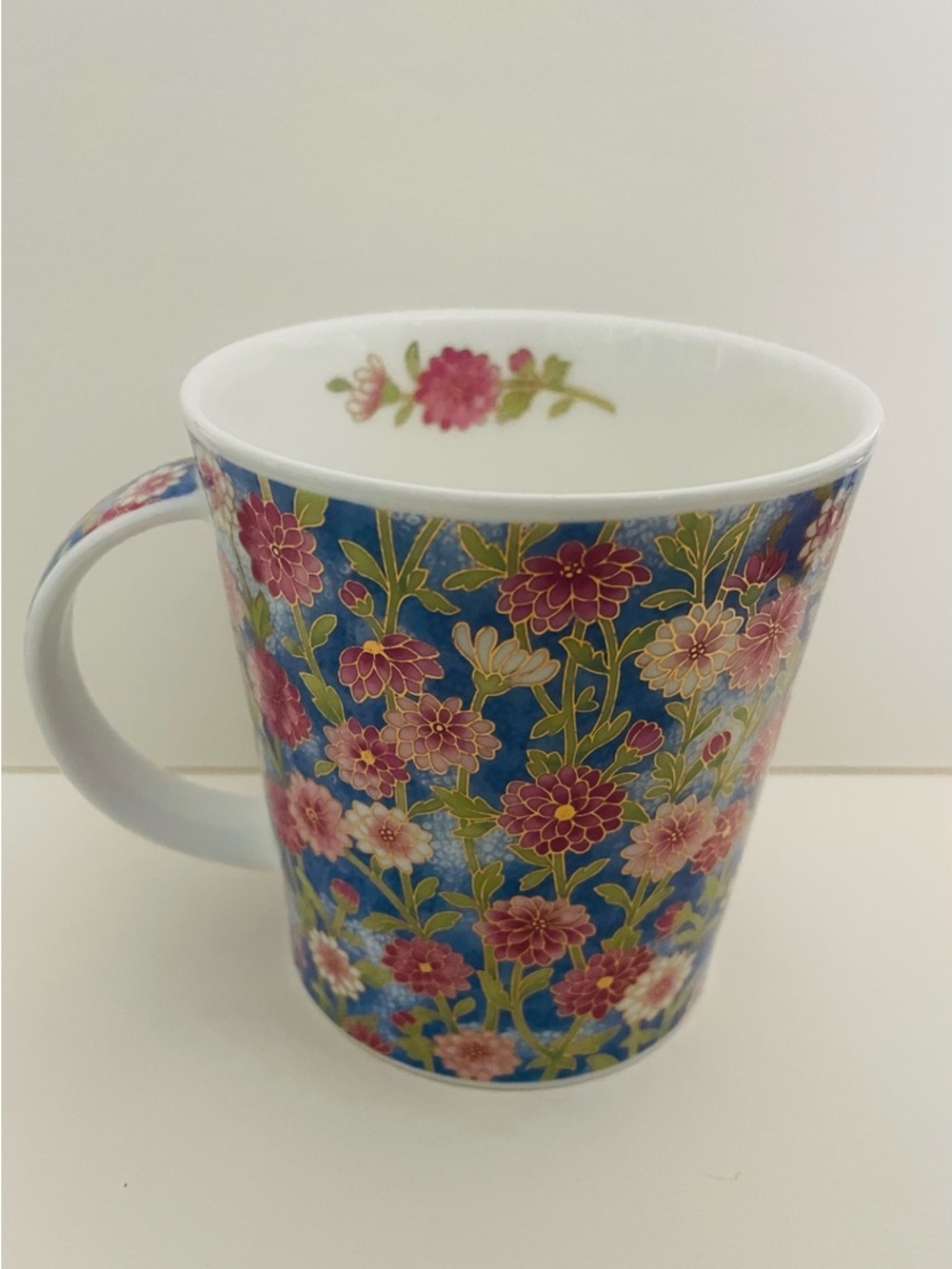 Collectable Dunoon England ‘Ophelia’ Marlee Fletcher design 22k gold mug